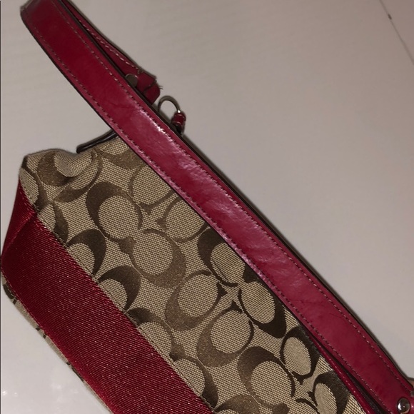 Original Coach Small Beige and Red Handbag - Picture 4 of 9